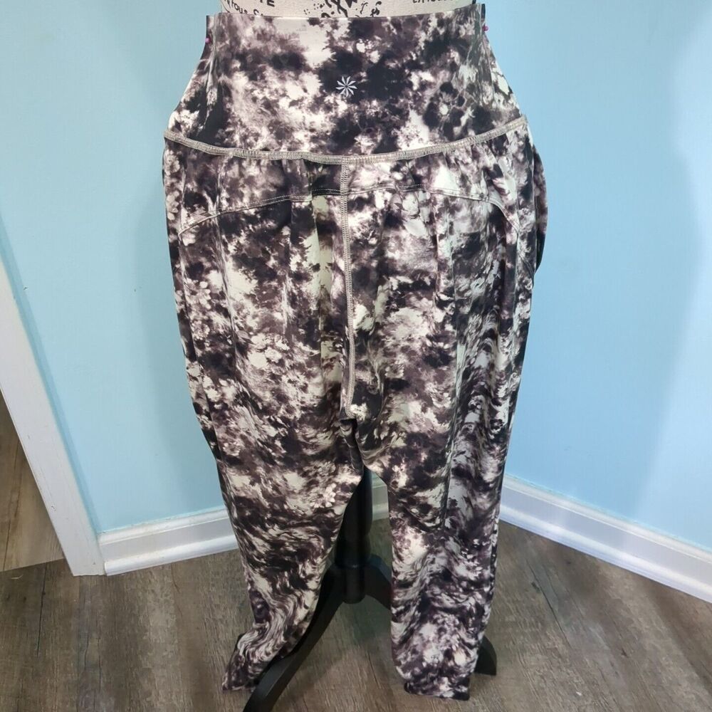 Athleta women’s salutation printed jogger medium Tie dye Print Multicolor
